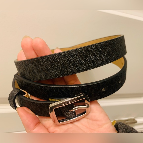Michael Kors Logo Belt - Picture 3 of 8